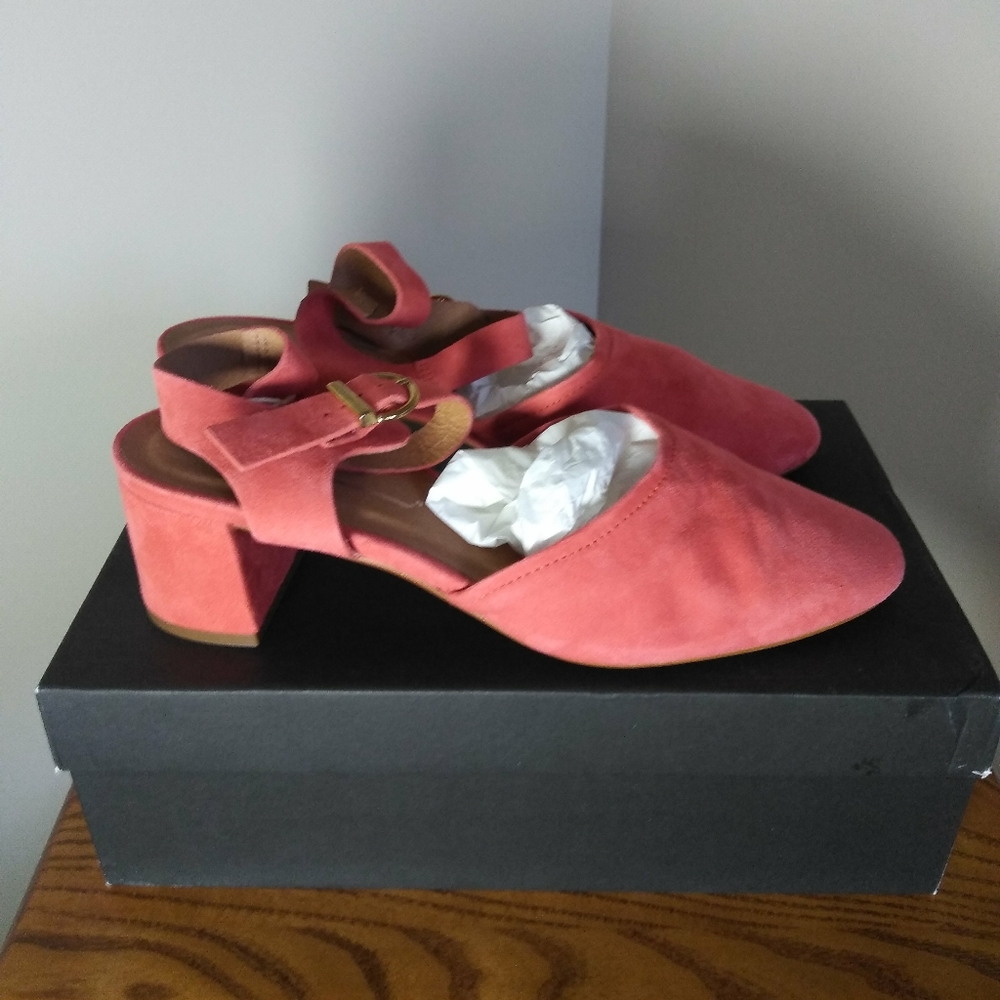 Intentionally Blank Crystal Block Heels 40EU - Picture 2 of 5